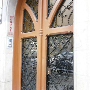 Hostal Absolut Stay